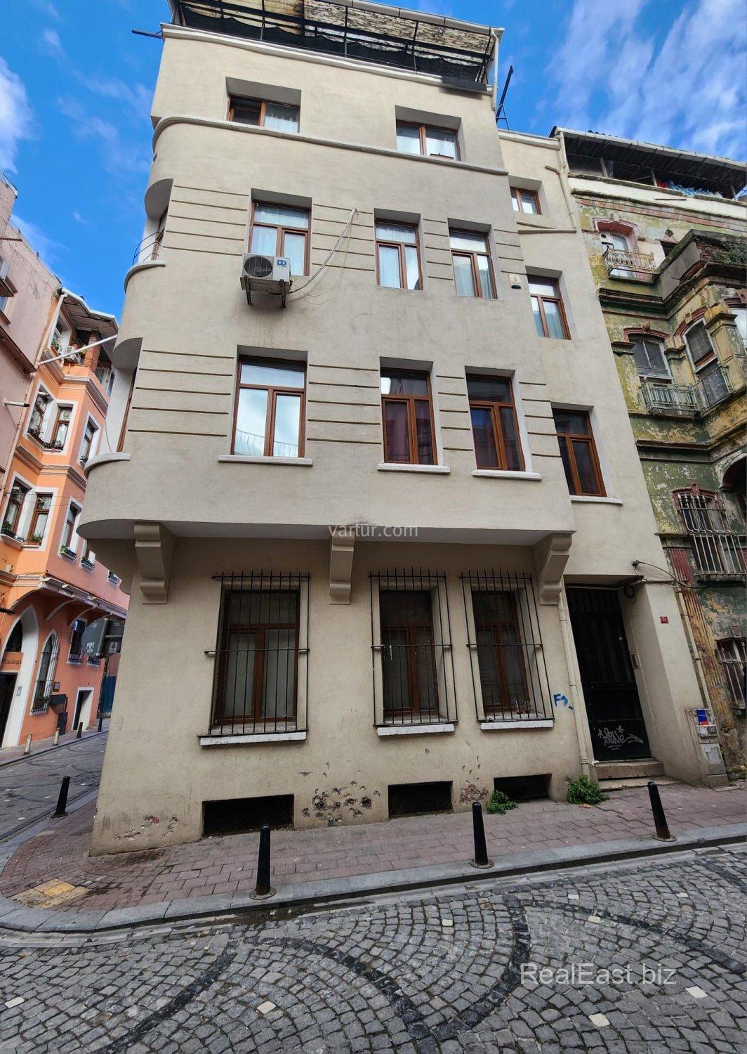 Charming Historic Building in the Heart of Fatih, Istanbul